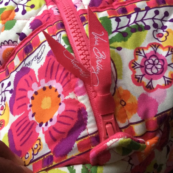 Vera Bradley Giant Carry On - Picture 5 of 12
